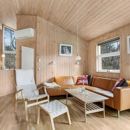 Holiday home Rubinsen Skovhuse *